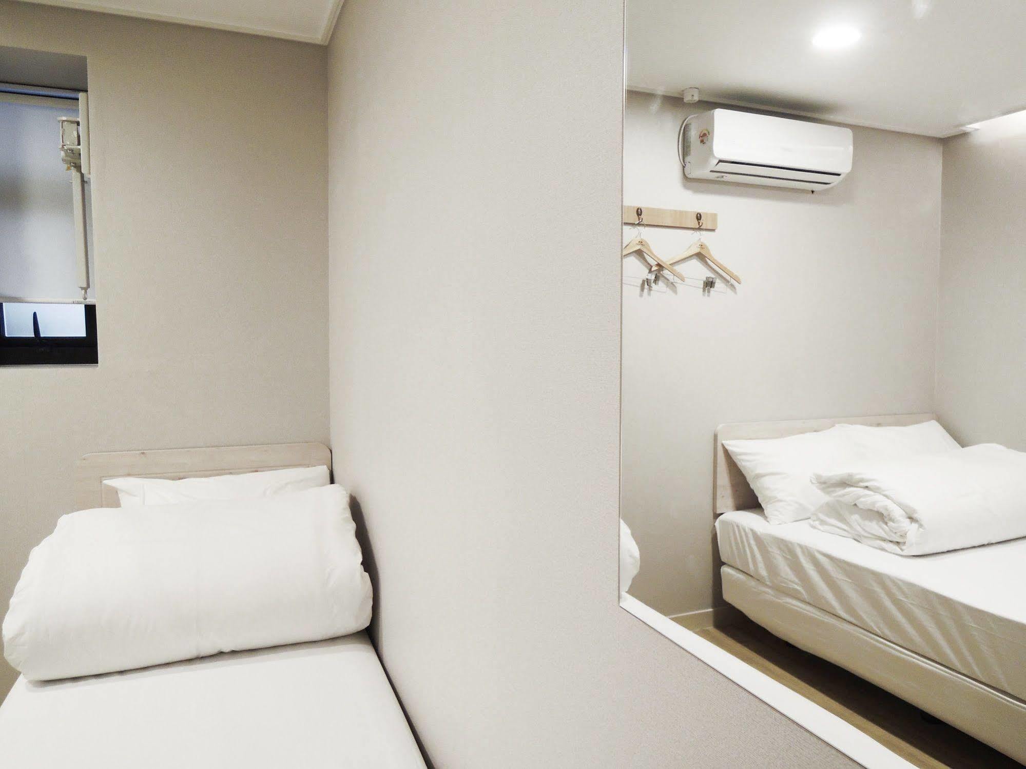 Oyo Hostel Myeongdong 1 Seul Exterior foto